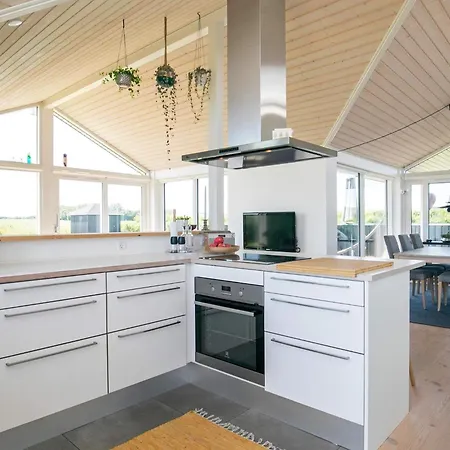 펜션 9 Person In Otterup-by Traum